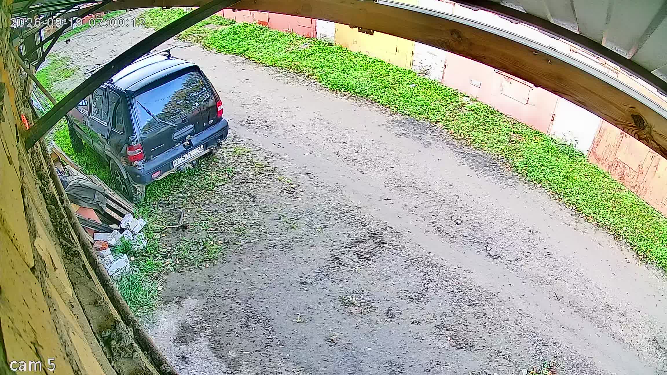 Камера 1 — 19.09.2026 04:00:11