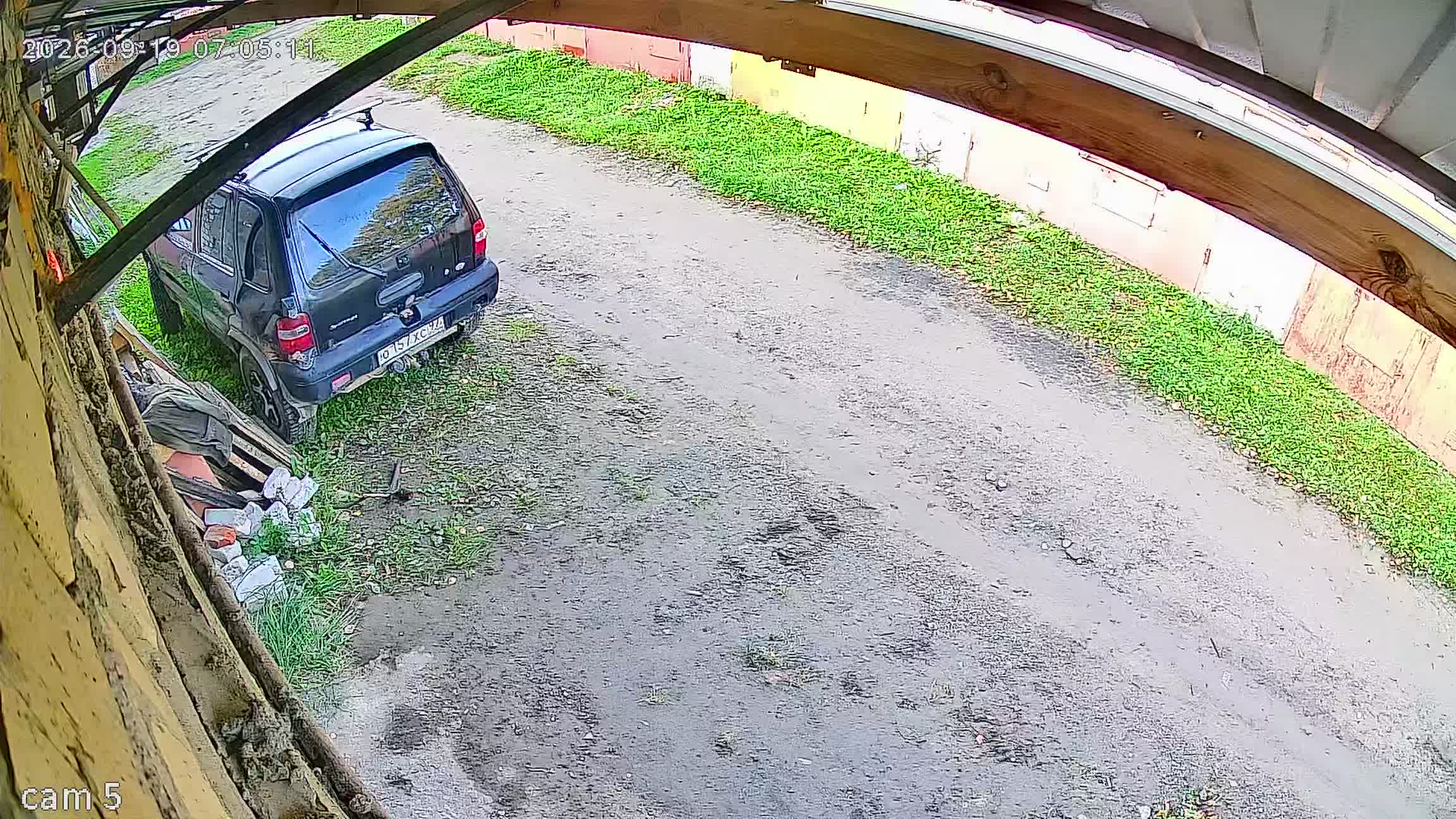 Камера 1 — 19.09.2026 04:05:10