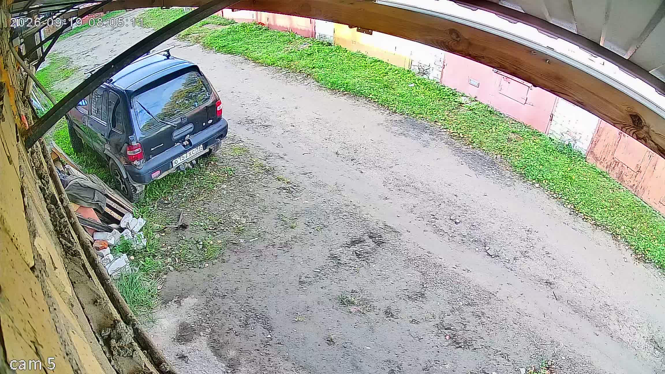 Камера 1 — 19.09.2026 05:05:10
