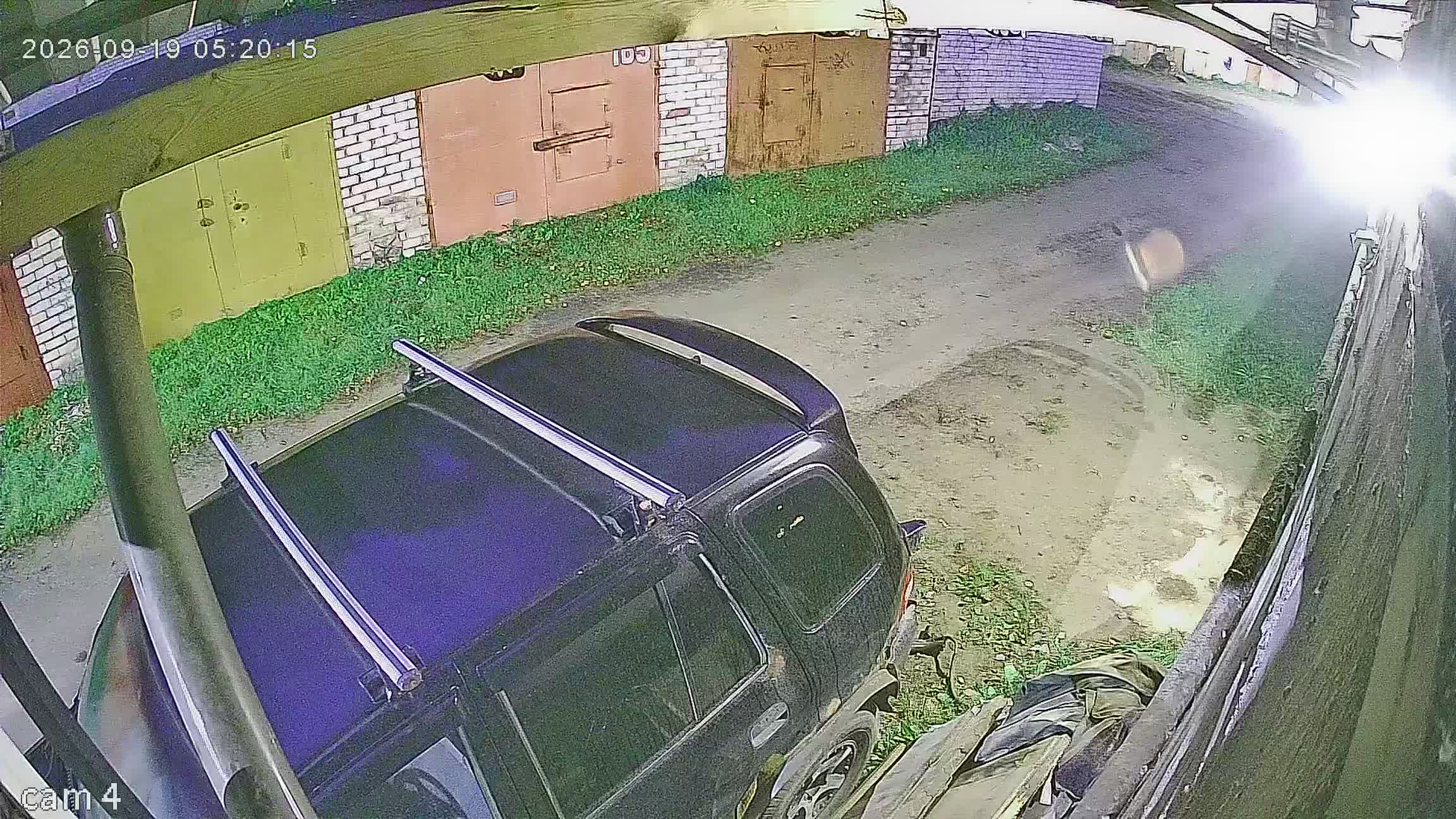 Камера 2 — 19.09.2026 02:20:15