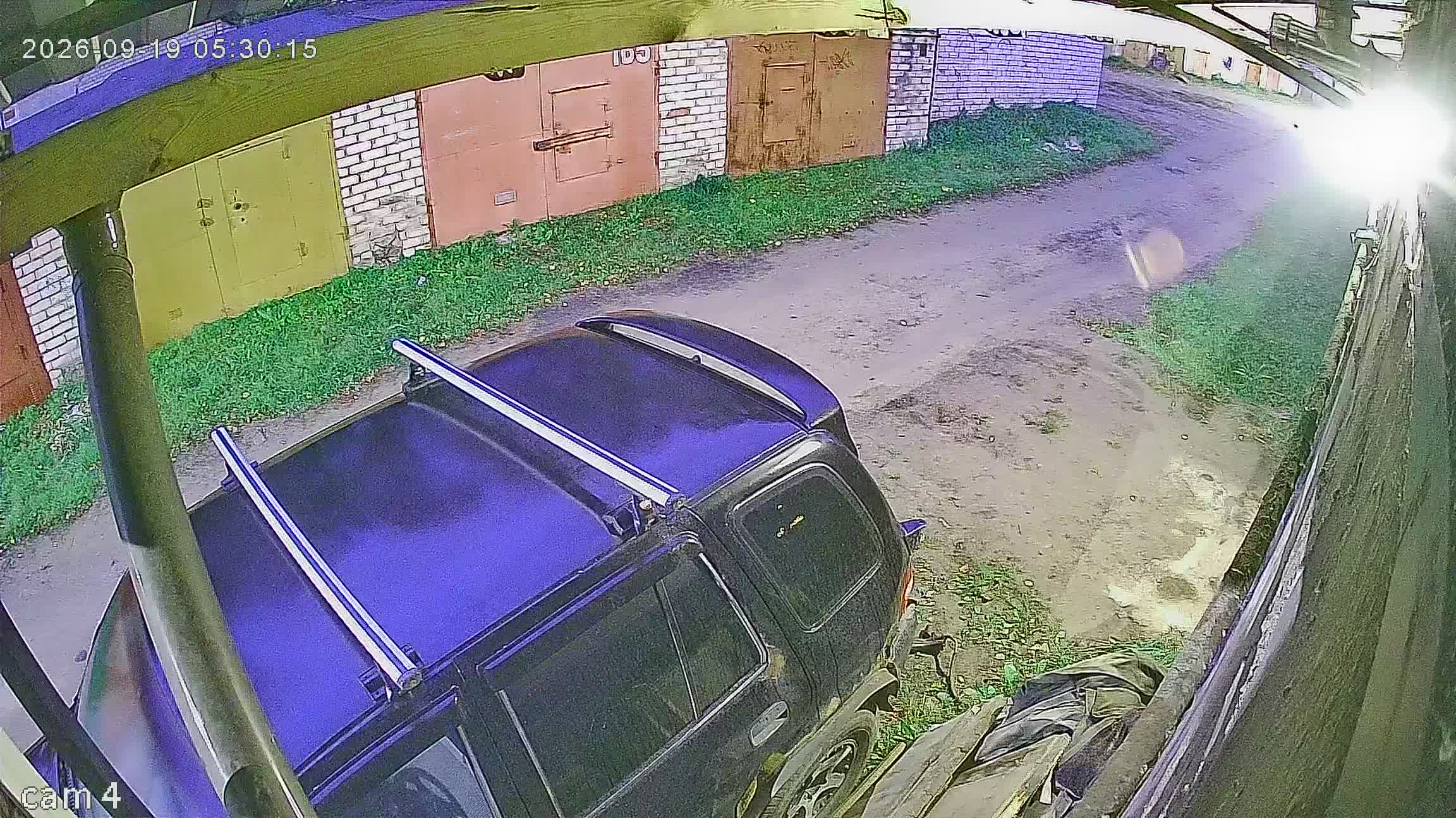 Камера 2 — 19.09.2026 02:30:15