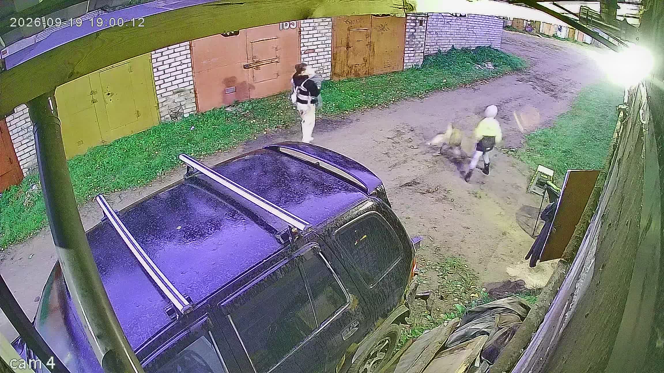 Камера 2 — 19.09.2026 16:00:15