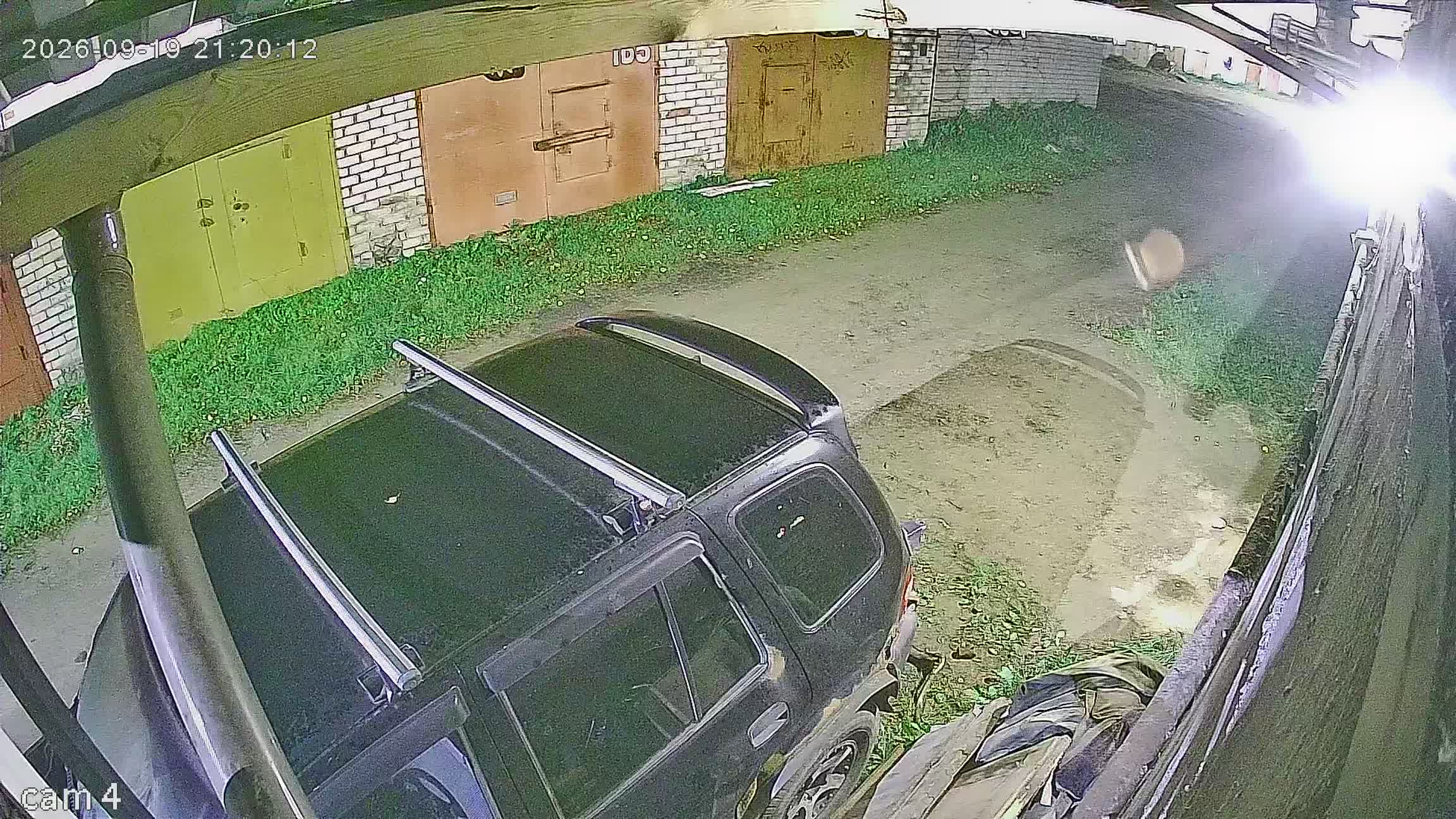 Камера 2 — 19.09.2026 18:20:15